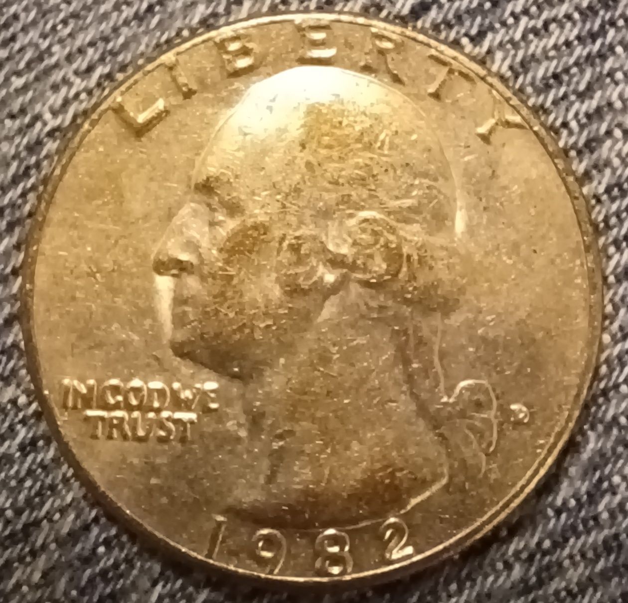 1982-Quarter-With-Copper-Showing-Through-Face.-Cladding-Error?